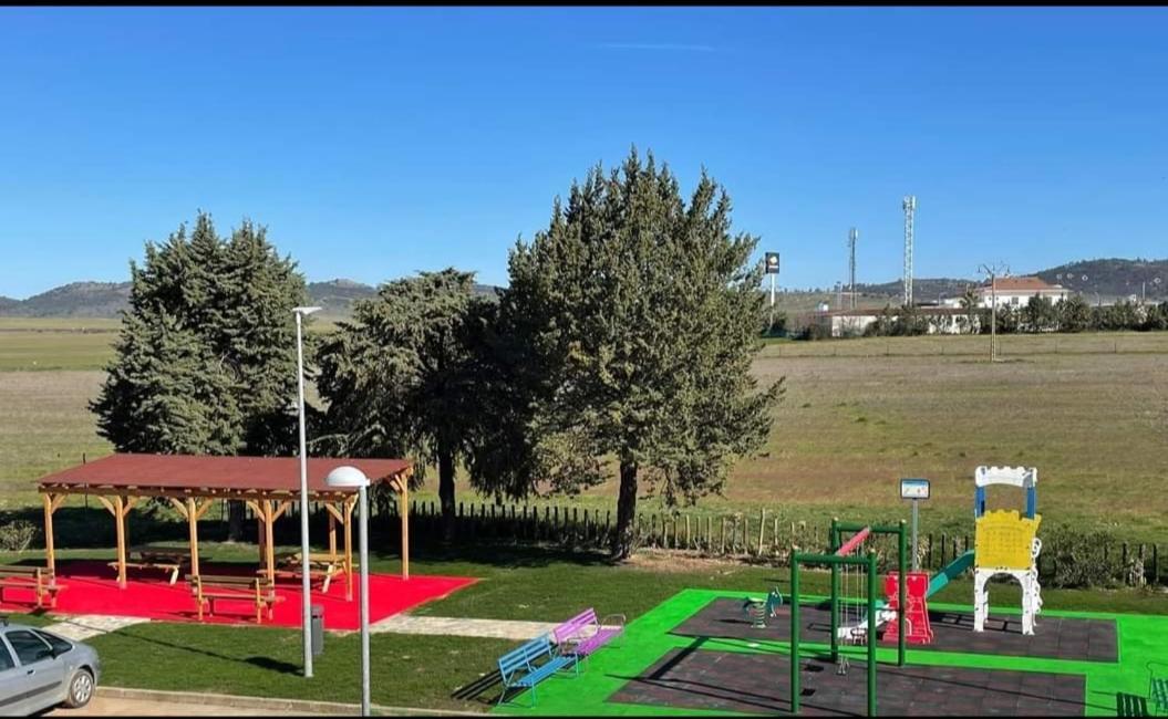 Posada De La Plata Valdesalor ภายนอก รูปภาพ